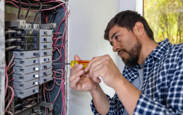 Best Affordable Emergency Electrician  in Eagle Point, OR